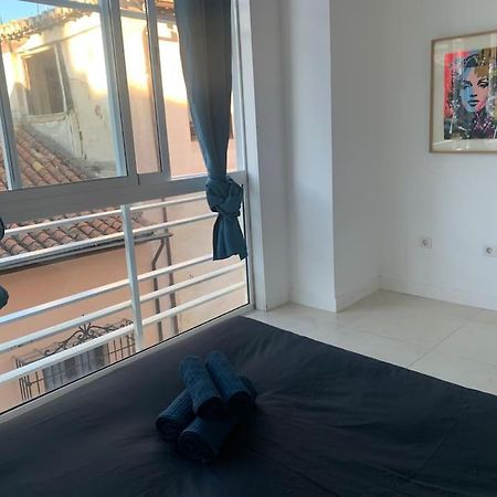 Апартаменты Spacious Loft / Literally At The Foot Of Alhambra Гранада Экстерьер фото